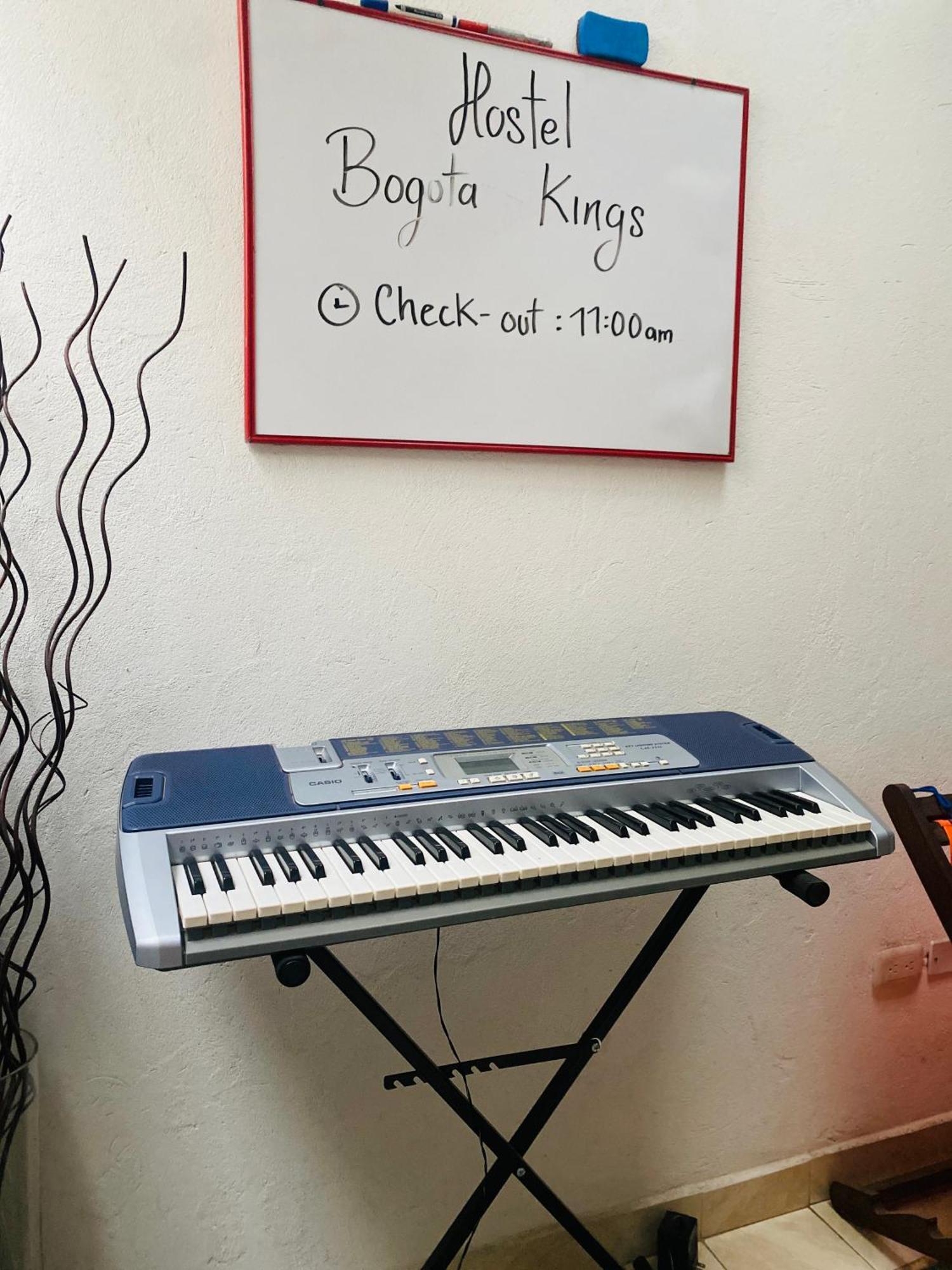 Hostel Bogota Kings Экстерьер фото